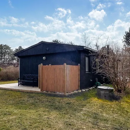 3 Bedroom Cozy In Sjaellands Odde